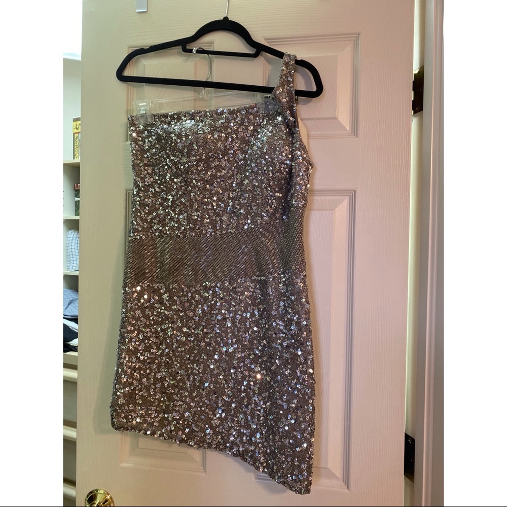 One shoulder Scala Dress